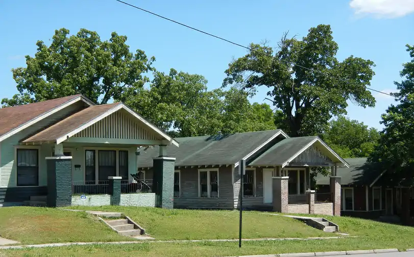 Gann Row Historic District, Market St., Benton, AR