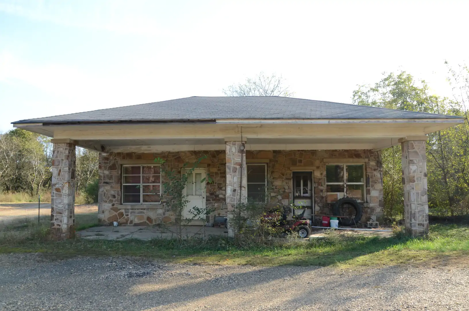 Jones General Store and Esso Station
