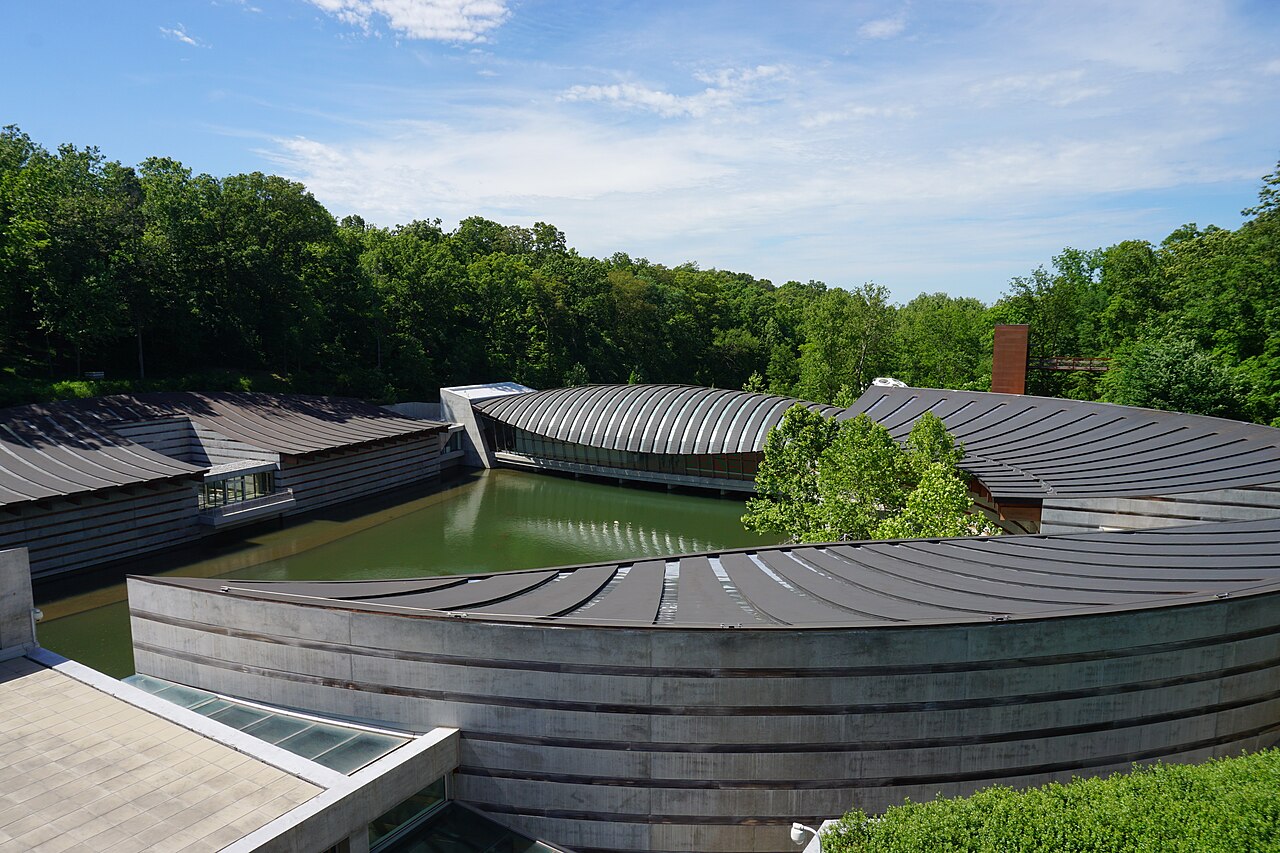 Crystal Bridges Museum of American Art May 2017 03